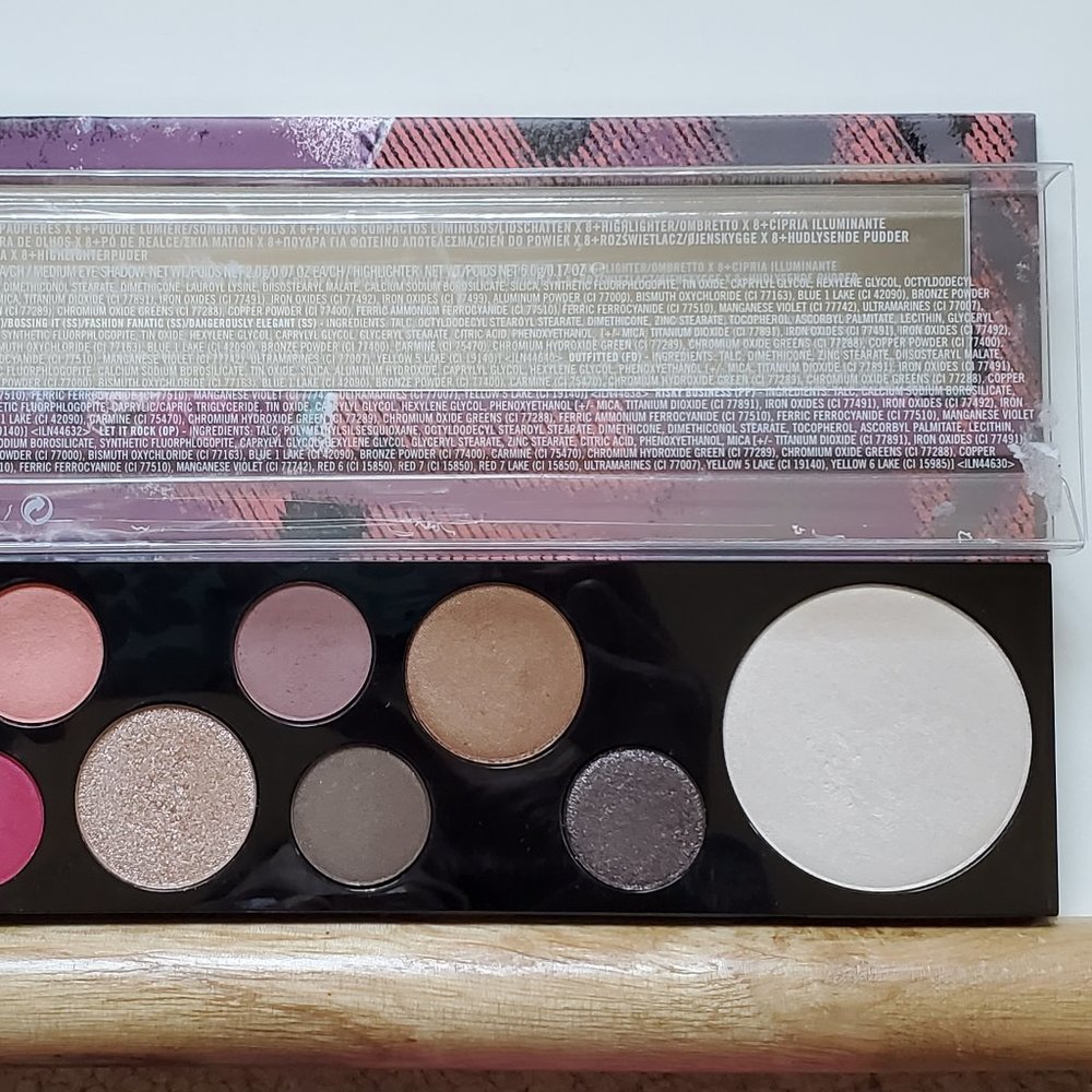 MAC Risk Taker Palette - Picture 3 of 7